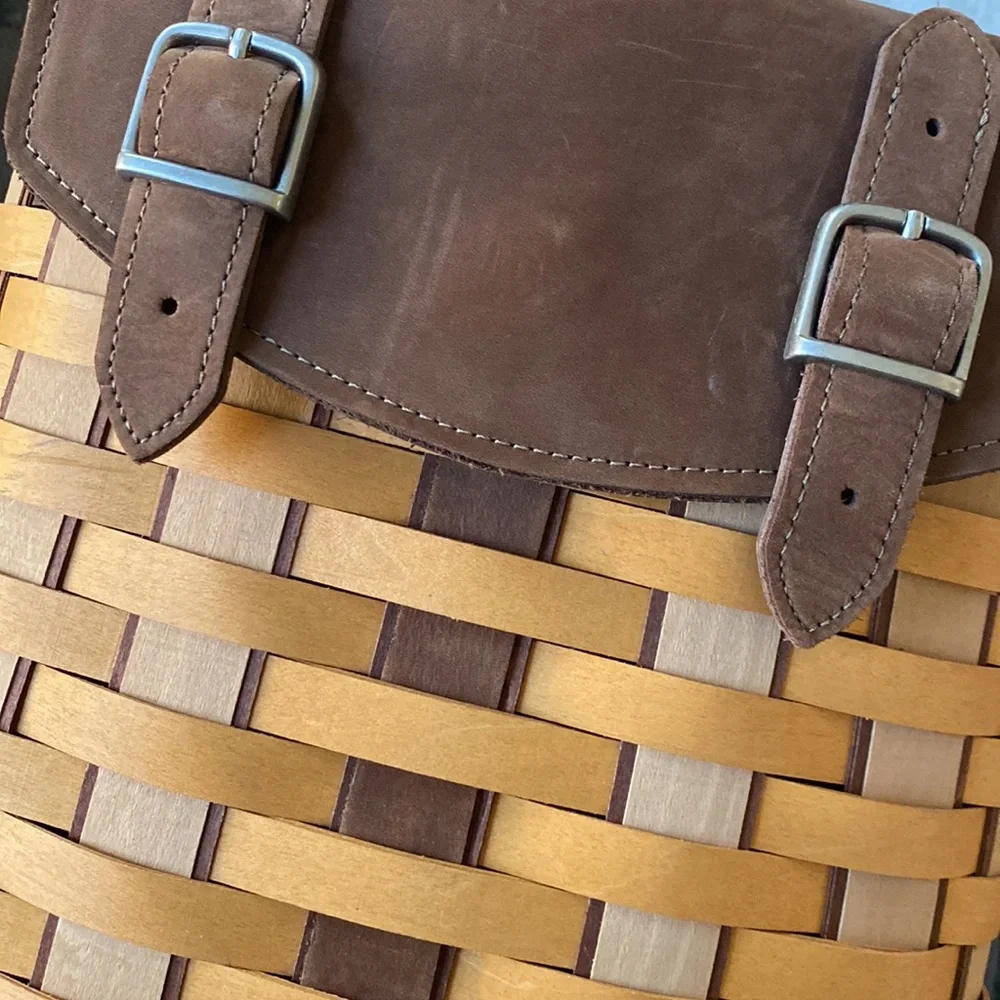 Longaberger RARE Executive Leaders Basket, 2012 - Picture 3 of 10
